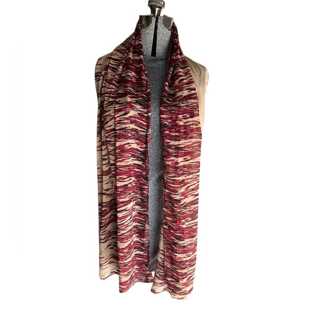 Dana Buchman Red and Beige Textured Scarf